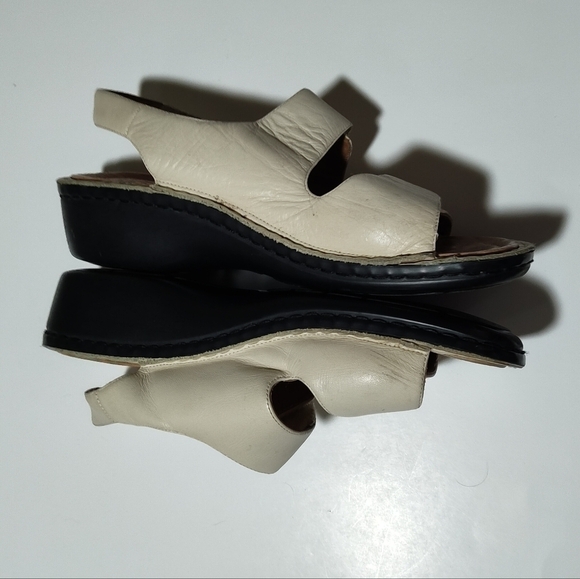VOLKS WALKERS Cream Beige Leather Walking Sandal 39 9 - Picture 8 of 11